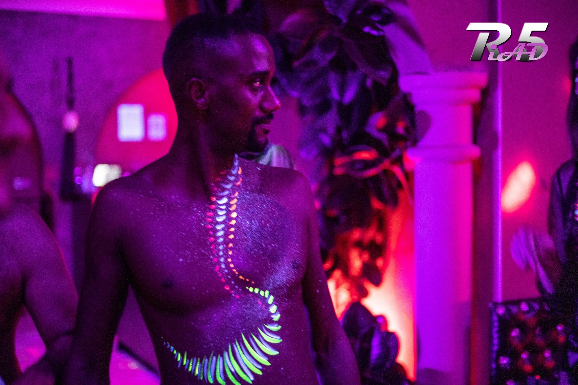 Fluo party 01 22 42 