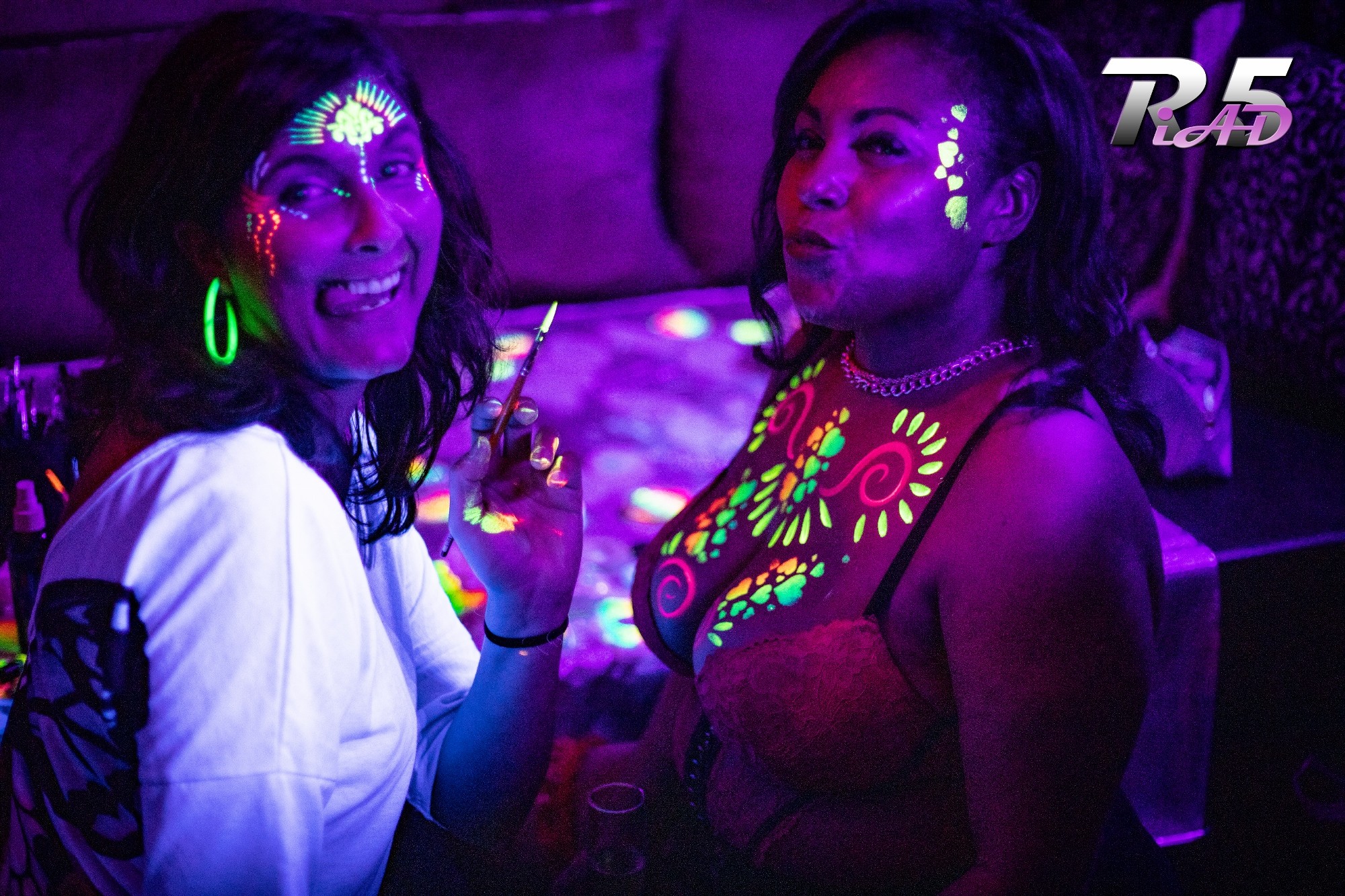 Fluo party 01 22 43 