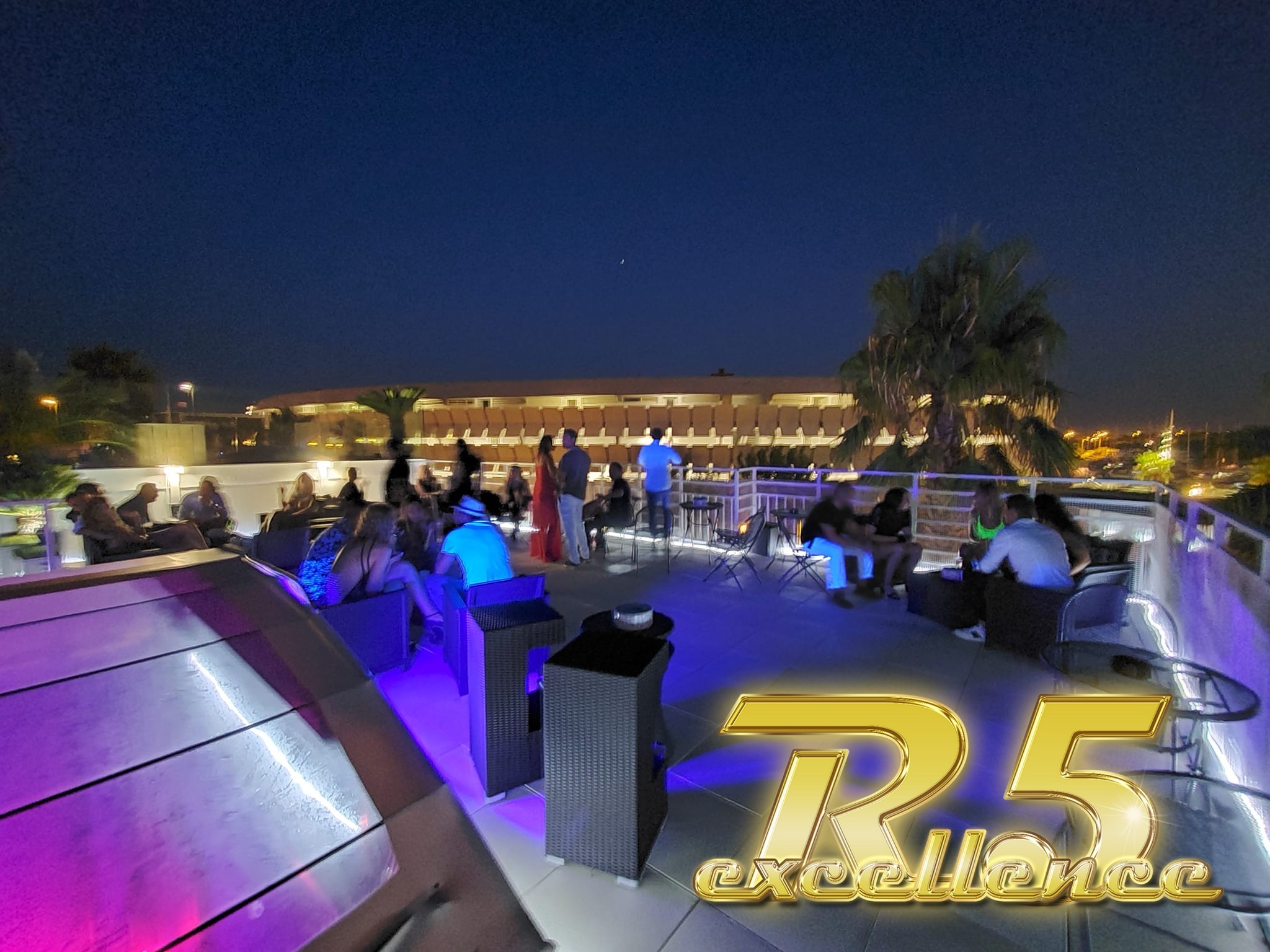 R5 village rooftop riad5