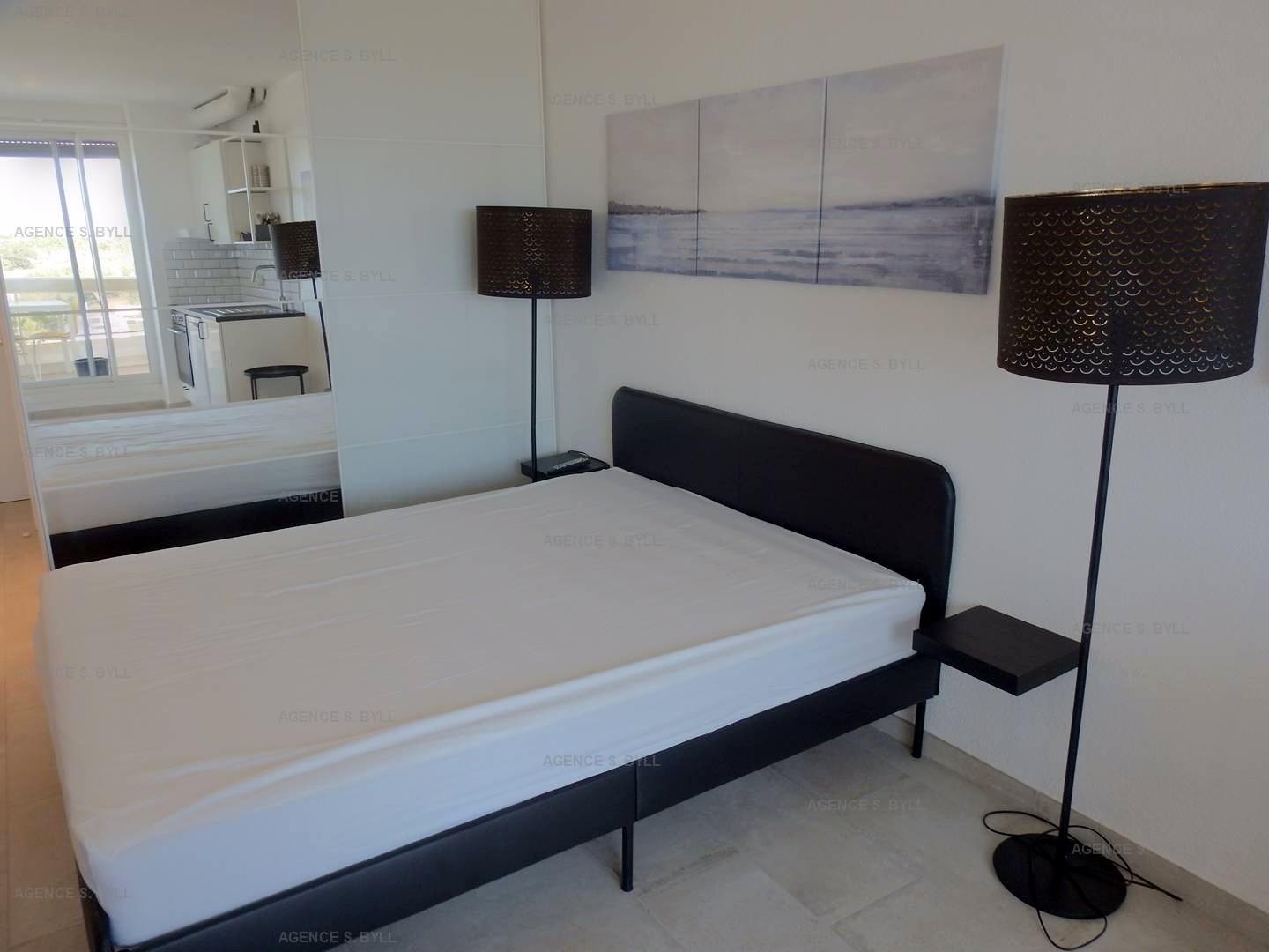 Studio standard village 11 