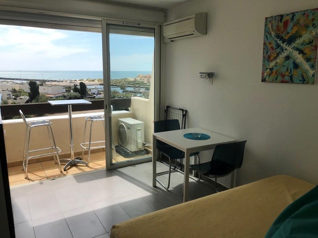 Studio standard village 111 