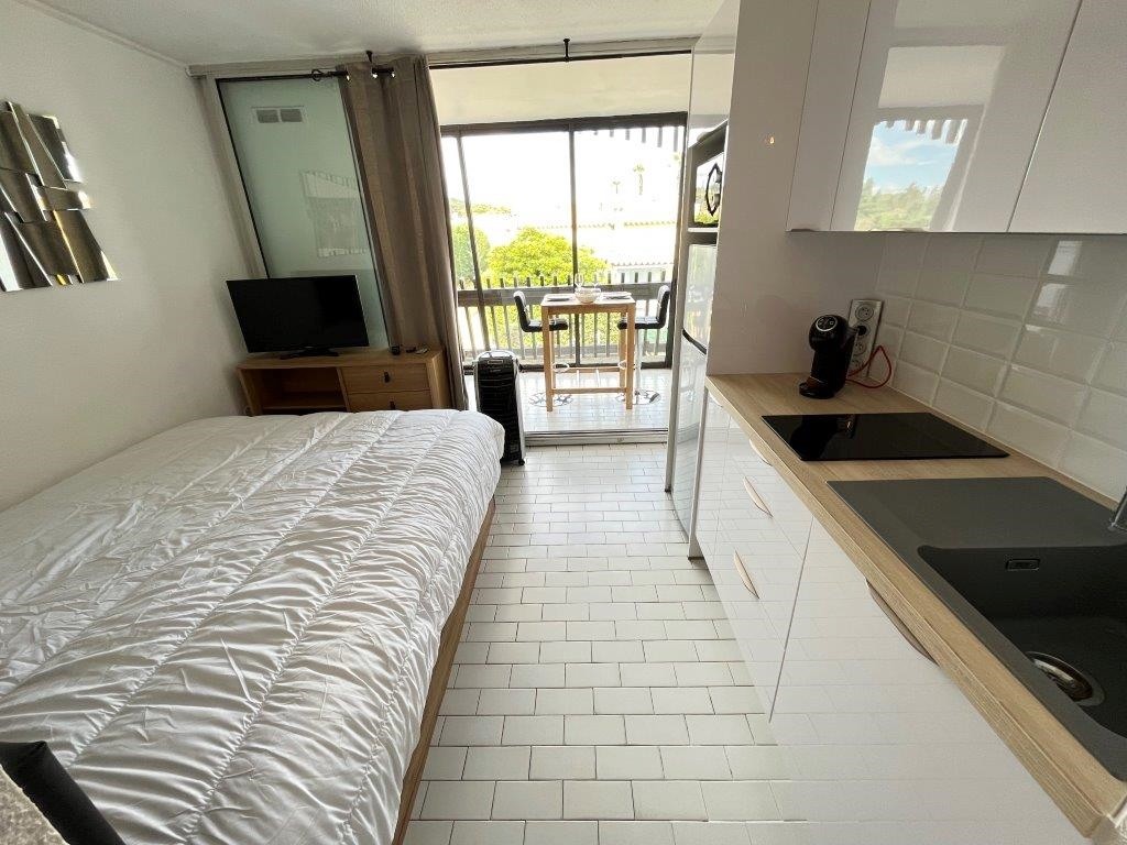 Studio standard village 121 