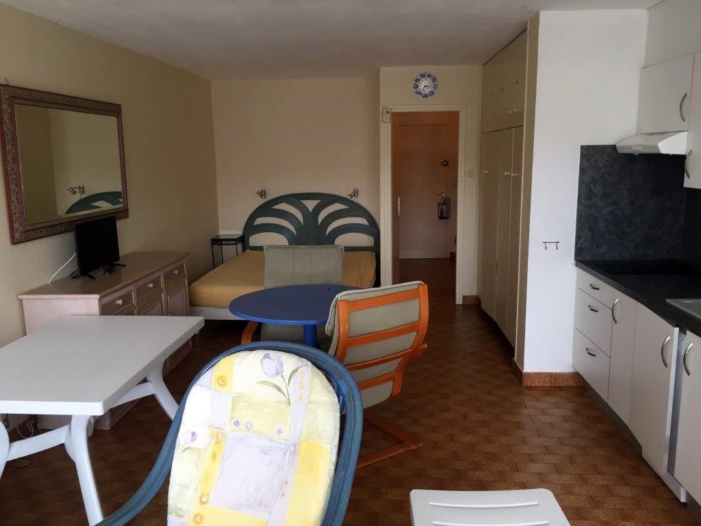 Studio standard village 132 