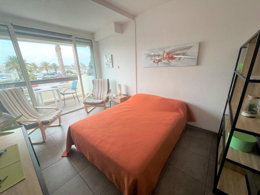 Studio standard village 150 