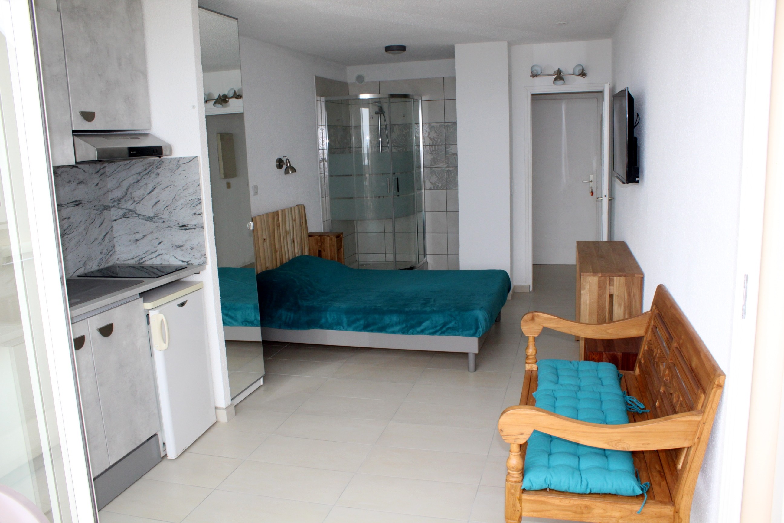 Studio standard village 184 