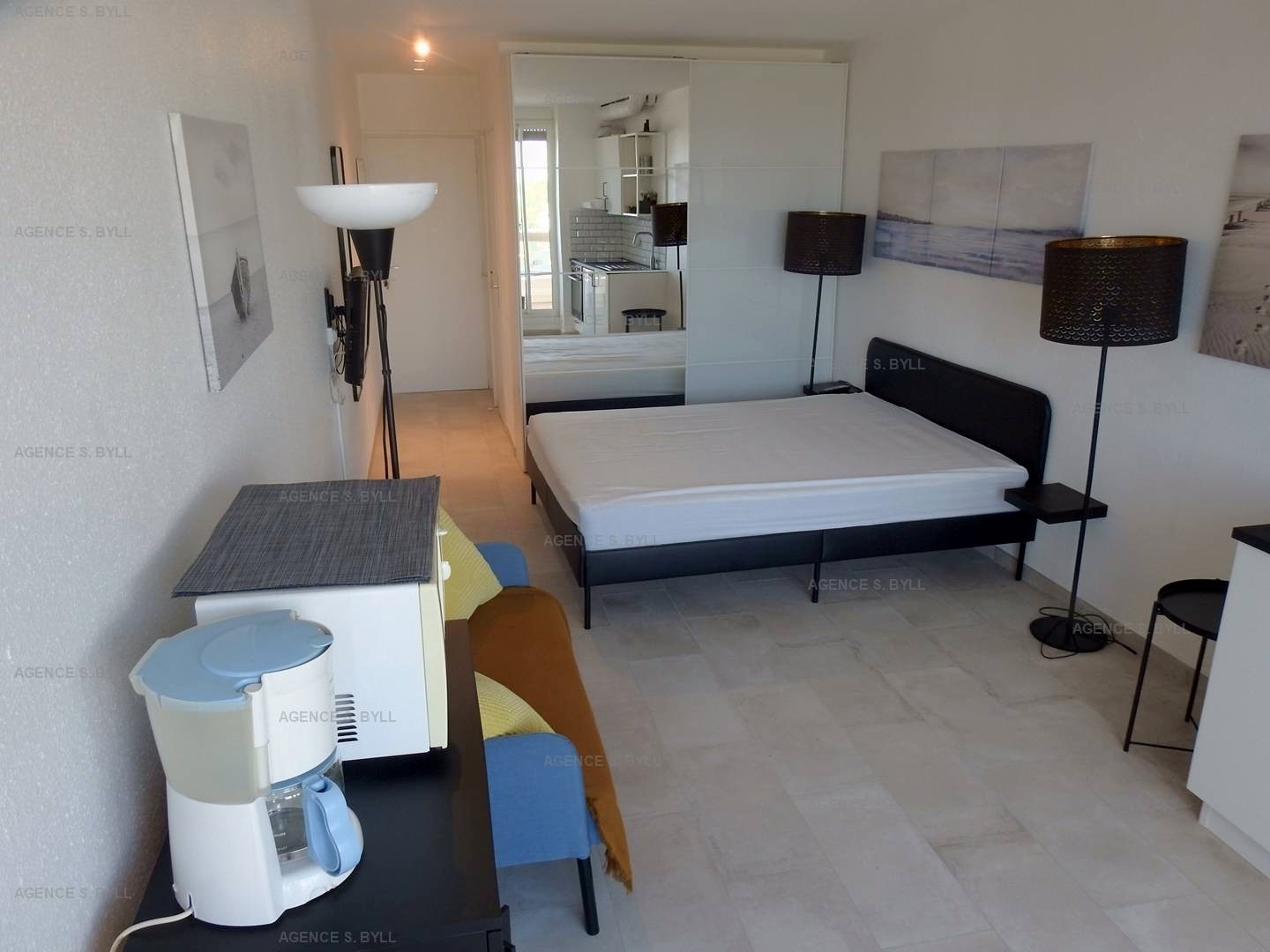Studio standard village 6 