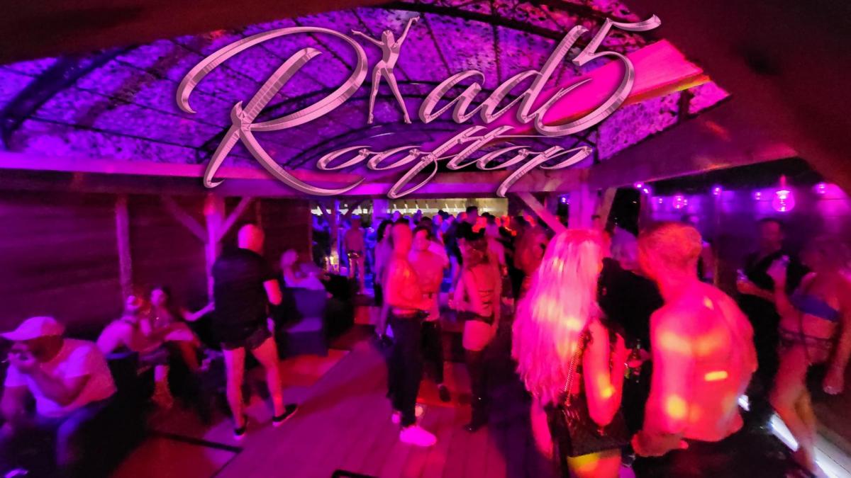 Riad5 rooftop party